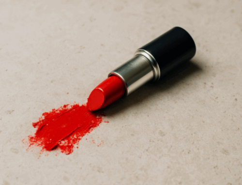 The bloody lipstick – (Helena Braga and Gabriela Barros)